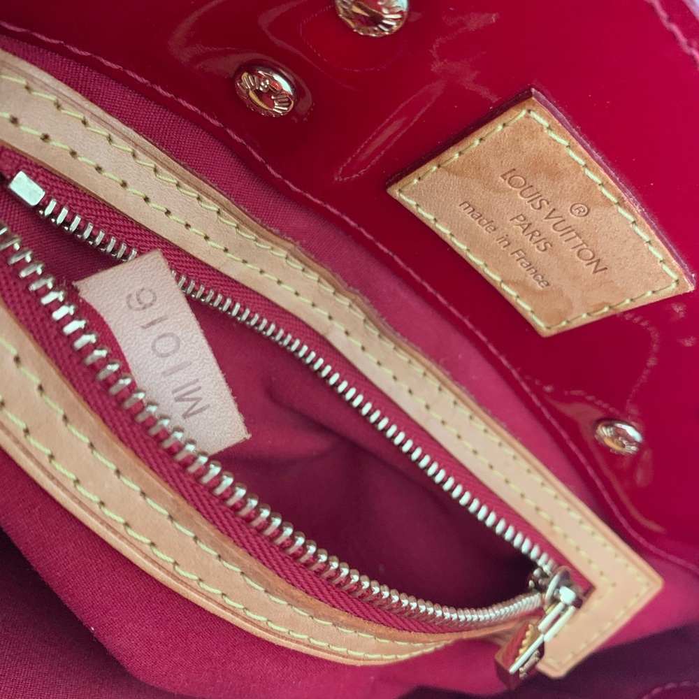 Louis Vuitton Reade vernis Monogram - Picture 7 of 8